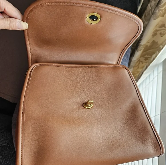 Vintage Coach Manor Leather Handbag British Tan - Picture 12 of 17